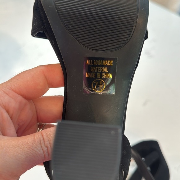 Heart in D suede black heels, angle strap. New w/o tags/box. Women’s size 7.5. - Picture 6 of 8